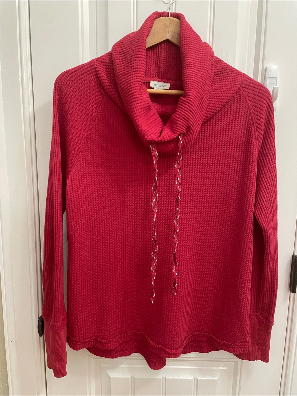 SUNDANCE waffle Knit Red Cowl-Neck Pullover Size Medium